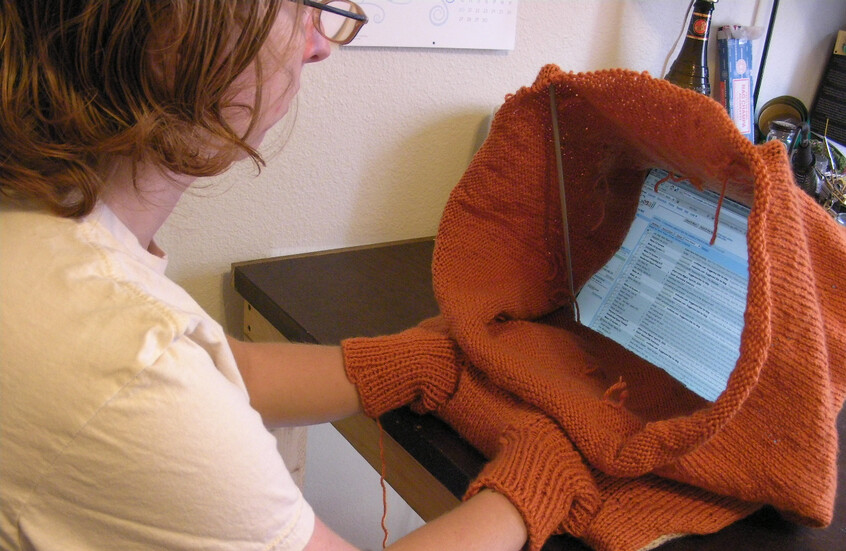 طبيبة توضح ضرر الأجهزة الإلكترونية