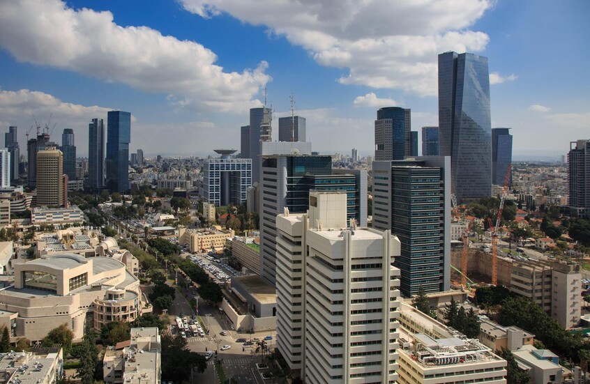 "زلزال سياسي" في إسرائيل.. أيزنكوت ينسحب من حزب بيني غانتس