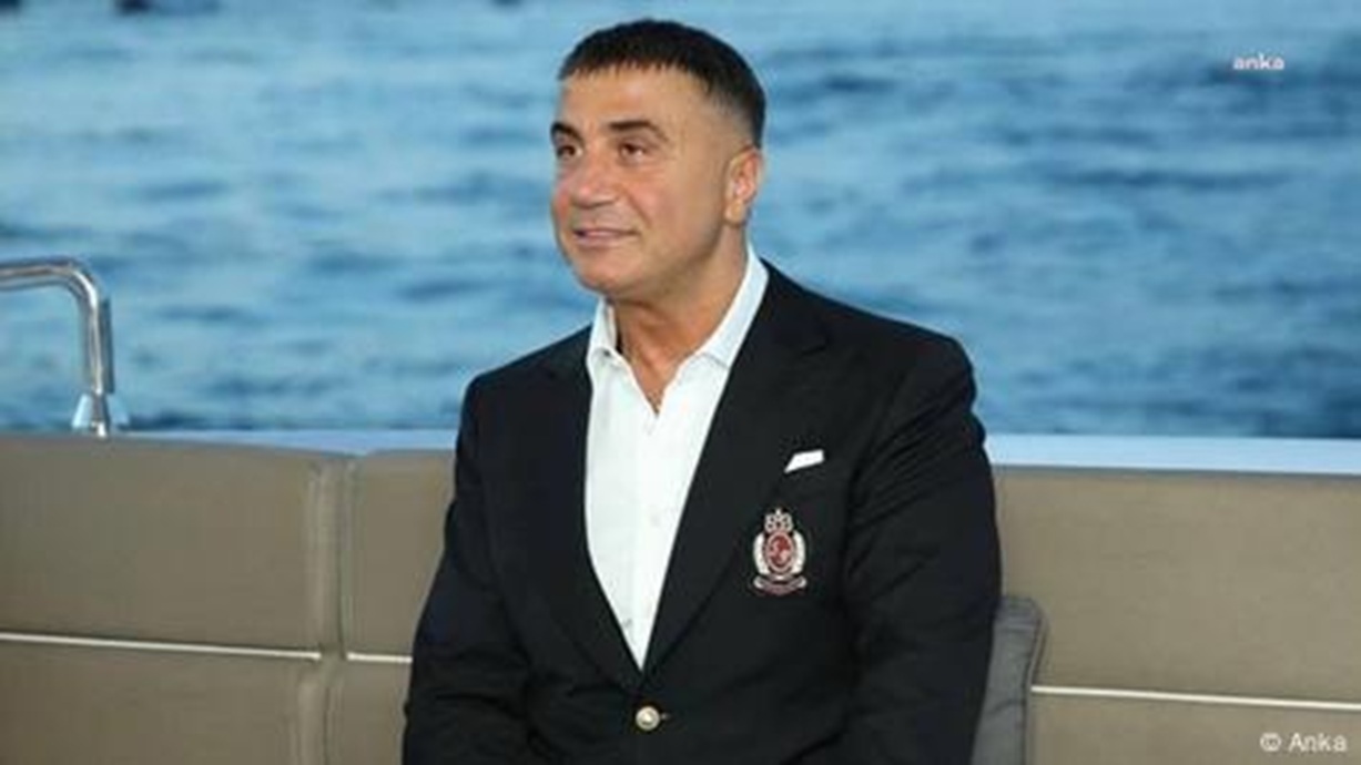 بسبب فيديو.. زعيم مافيا تركي يمنح رجلا حوالي 80 ألف دولار