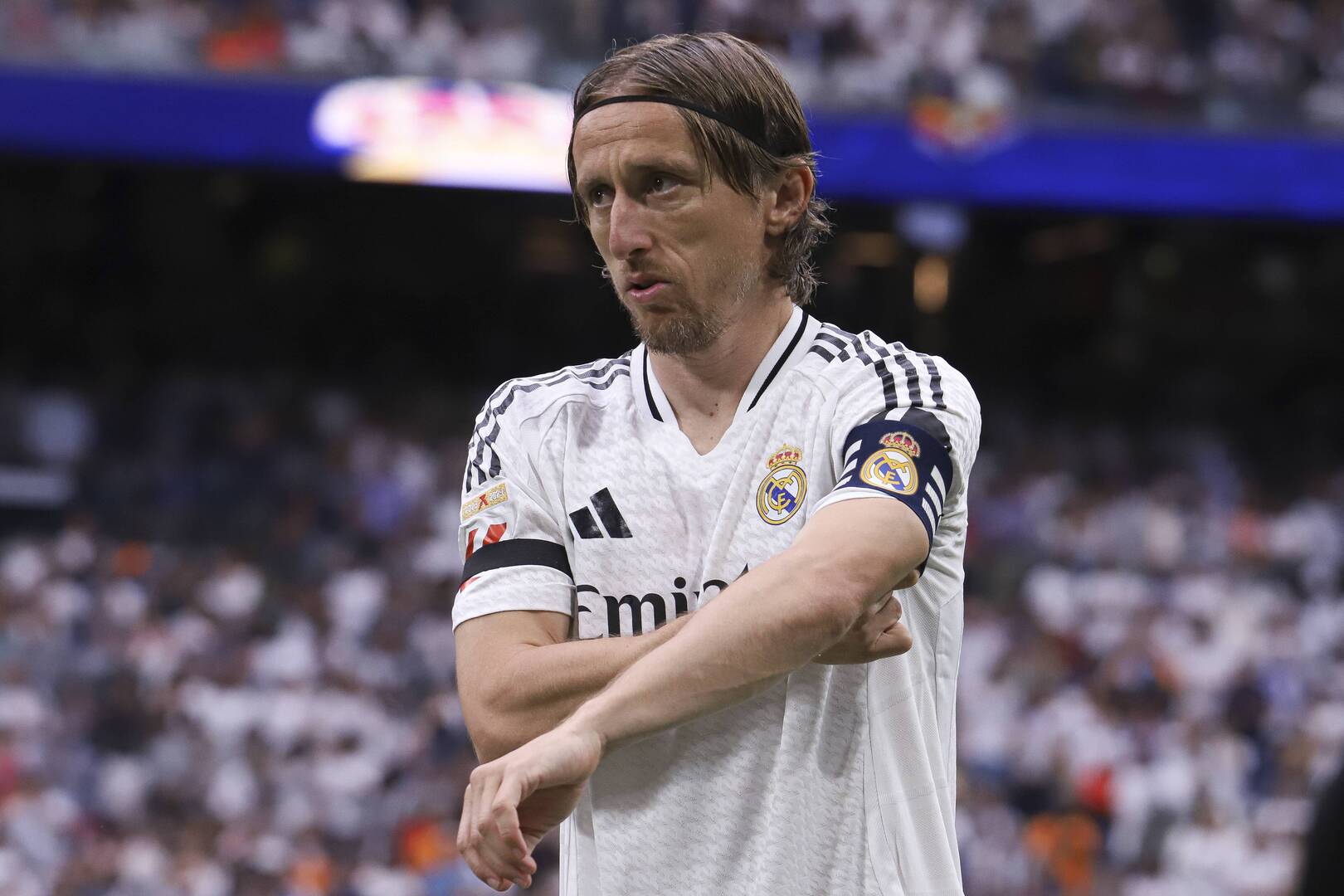 مودريتش يرفض العروض المالية السعودية والأمريكية ويختار محطته القادمة