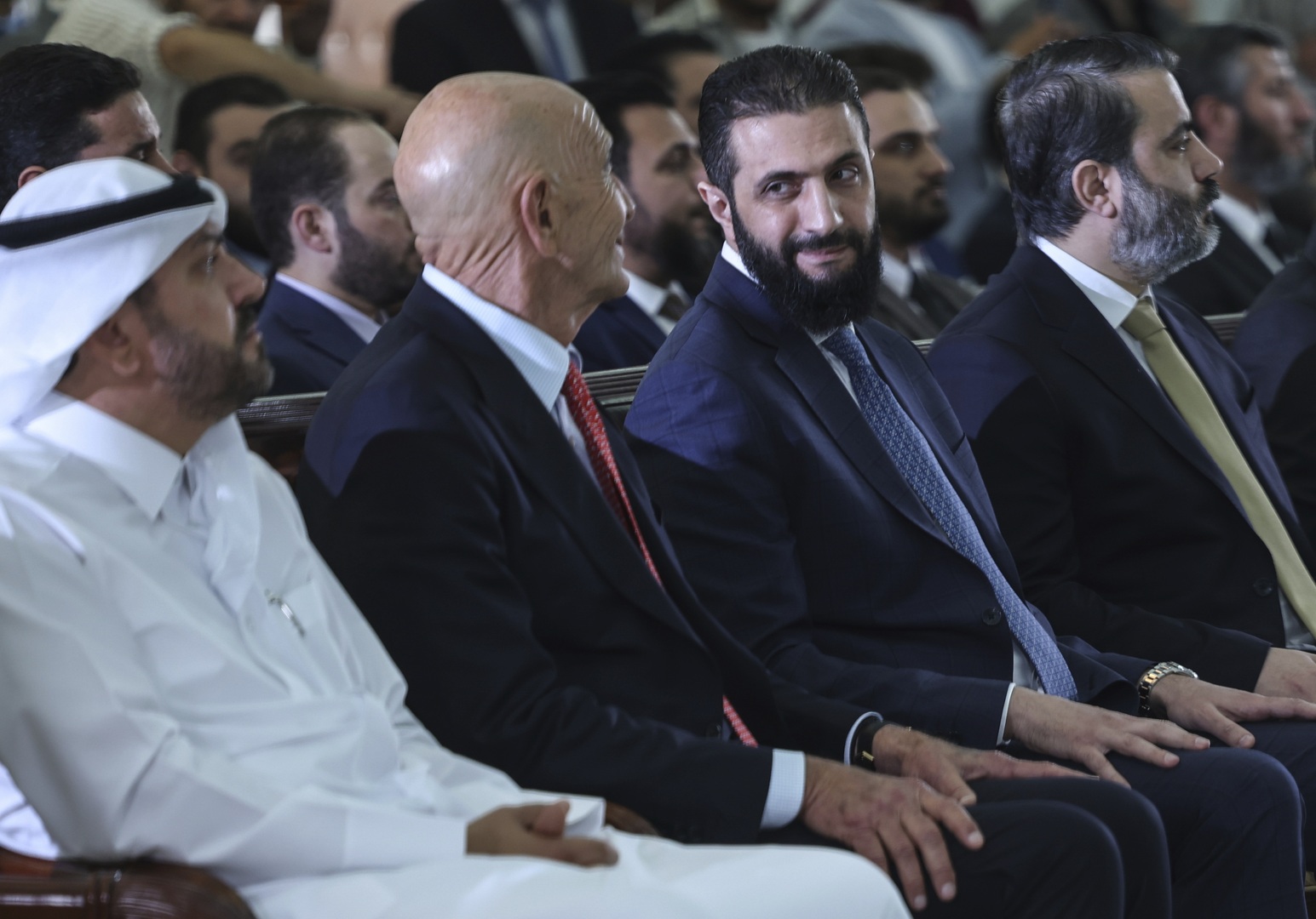"المونيتور": قلق أمريكي من محاولة اغتيال الرئيس السوري أحمد الشرع
