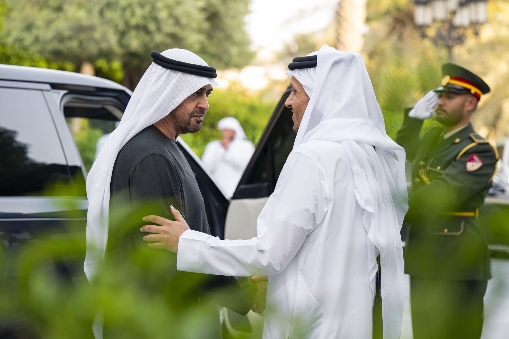 الرئيس الإماراتي يستقبل رئيس مجلس الوزراء وزير خارجية قطر