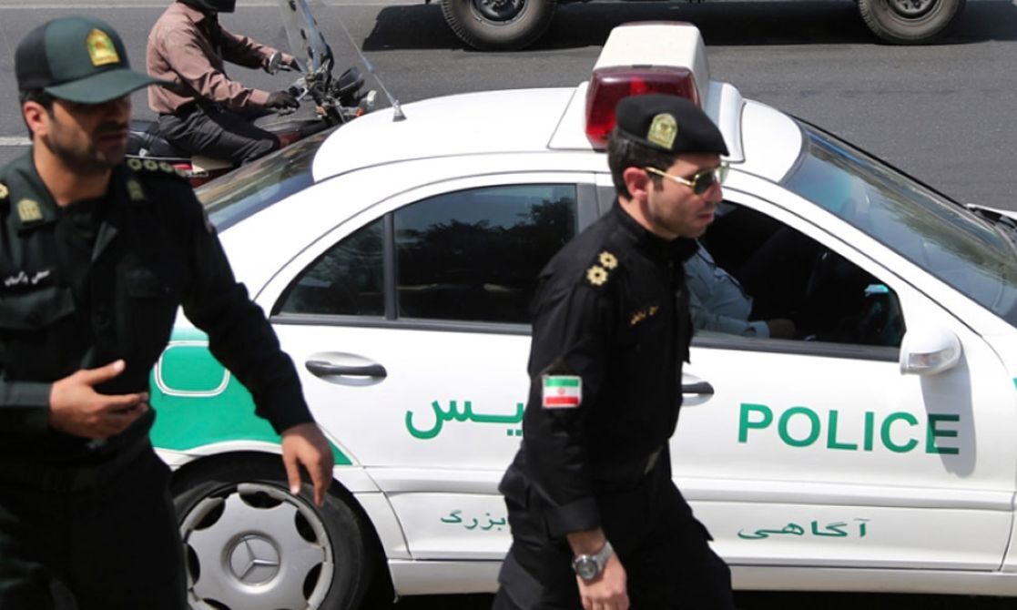 شبكة الحلم : الشرطة الإيرانية تصدر تعليمات حول كيفية التعرف على منازل الجماعات الإرهابية وتدعو للإبلاغ عنها