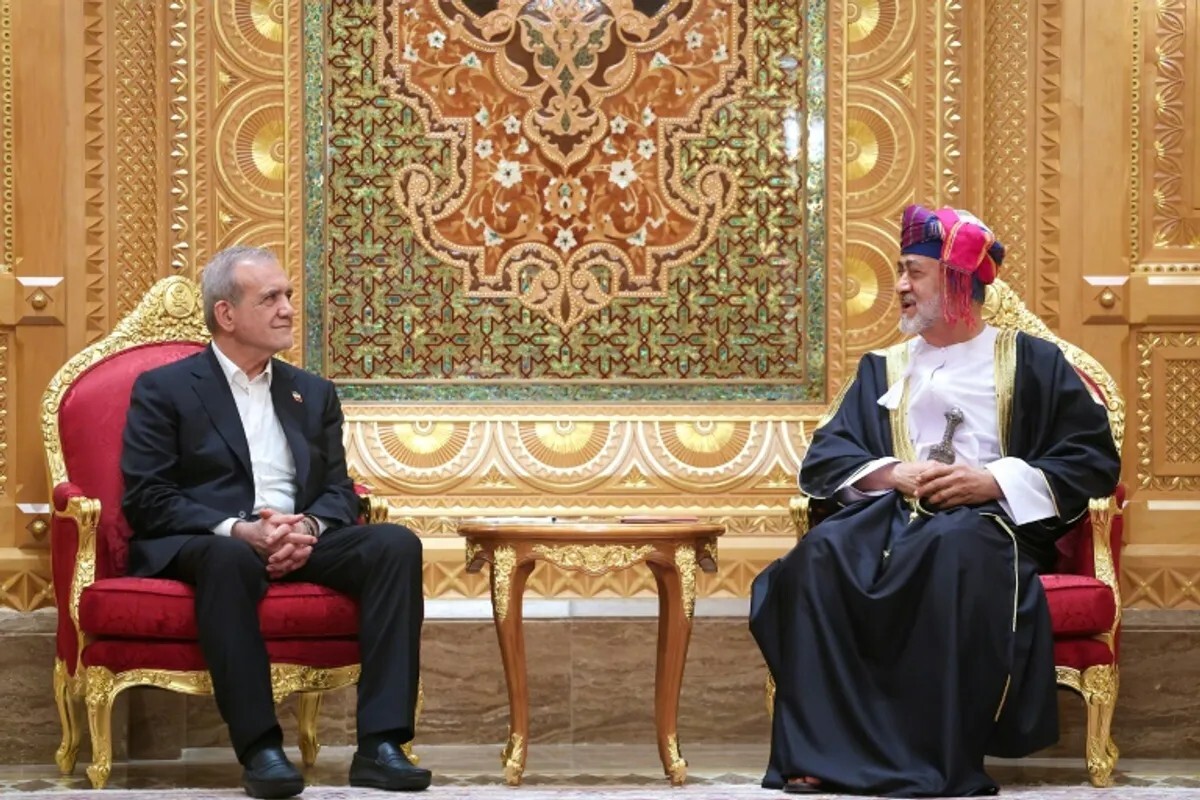 شبكة الحلم : رئيس إيران في اتصال مع سلطان عمان: إذا لم تكبح الولايات المتحدة جماح إسرائيل فسنرد بشكل أكثر إيلاما