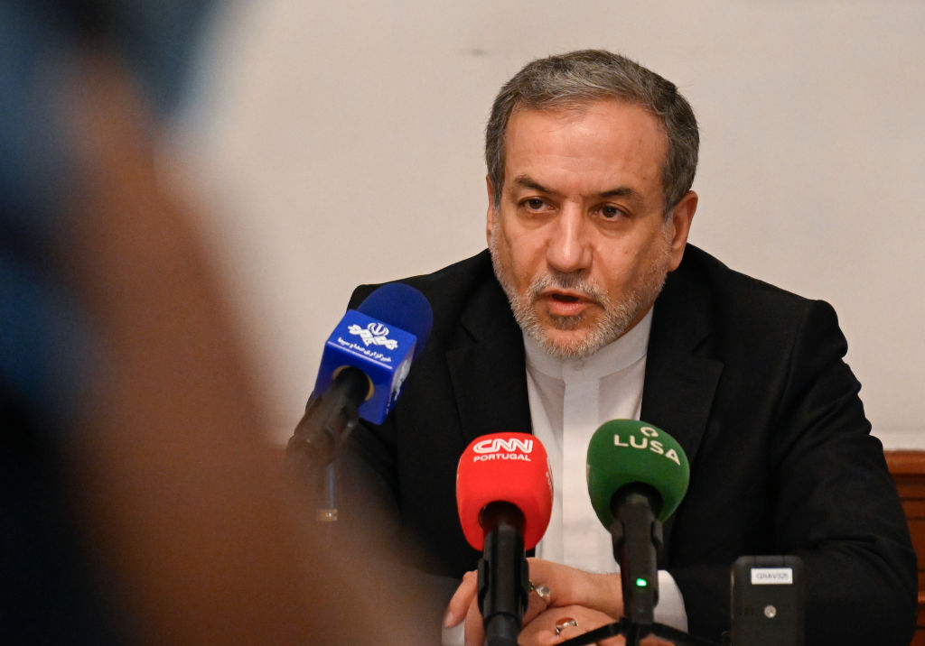 عراقجي يصف تصريحات ترامب بشأن اغتيال خامنئي بالإهانة