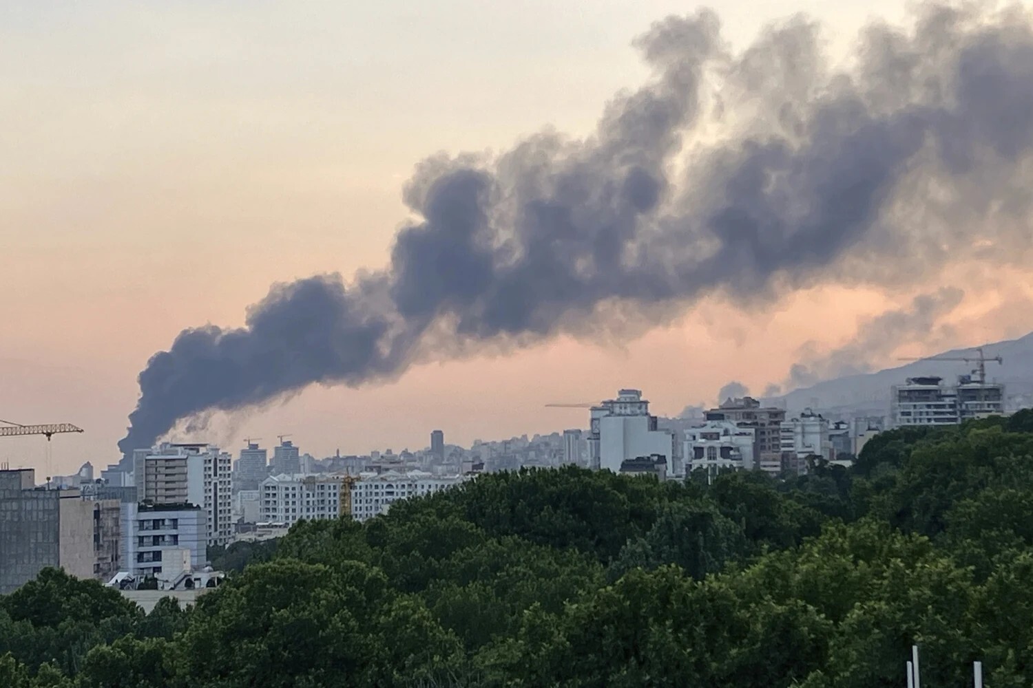 السعودية تعرب عن قلقها إزاء استهداف المنشآت النووية الإيرانية وتدعو إلى ضبط النفس