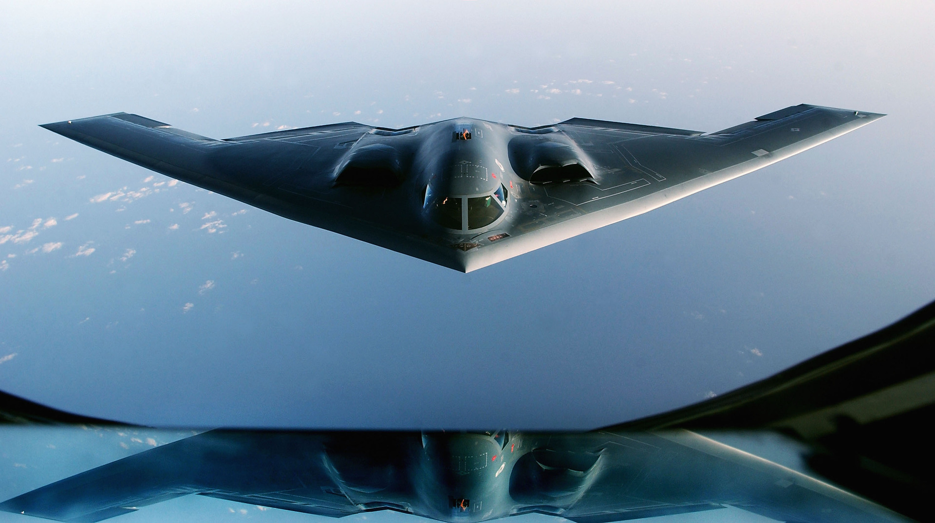 شبكة الحلم : كيف تمكنت طائرة B-2 الشبحية من الطيران لـ37 ساعة يوم ضرب إيران؟ وكيف صمد طاقمها؟