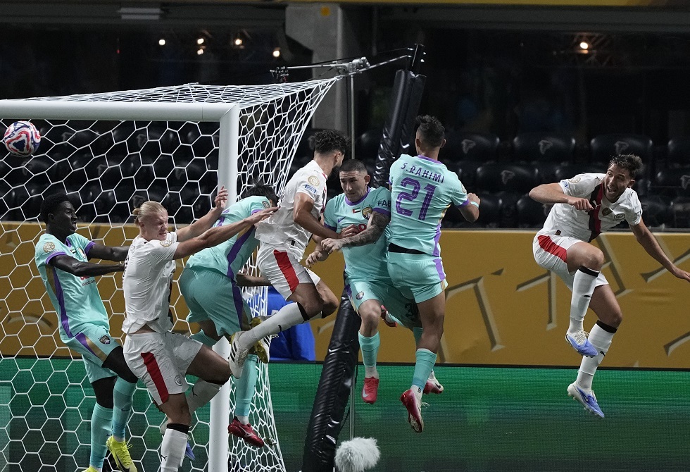 بالصدفة ولكن.. شباك العين الإماراتي تهتز بهدف جميل (فيديو)