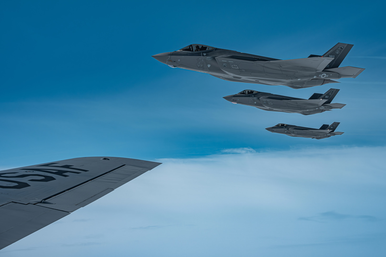 شبكة الحلم : بريطانيا تعتزم شراء 12 مقاتلة أمريكية F-35A قادرة على حمل قنابل نووية تكتيكية