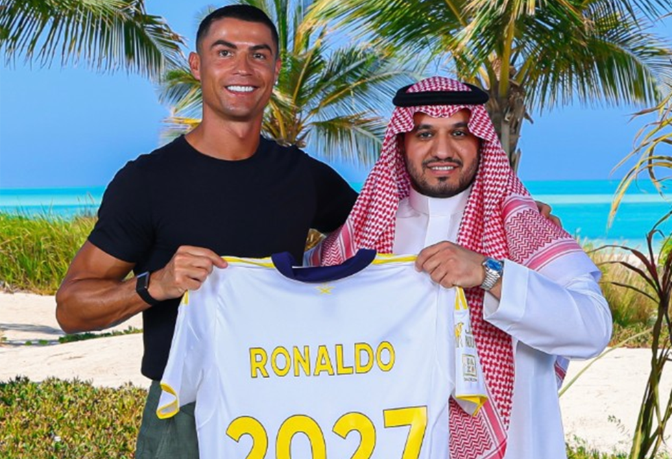 أول تعليق لرونالدو بعد تجديد عقده مع النصر السعودي