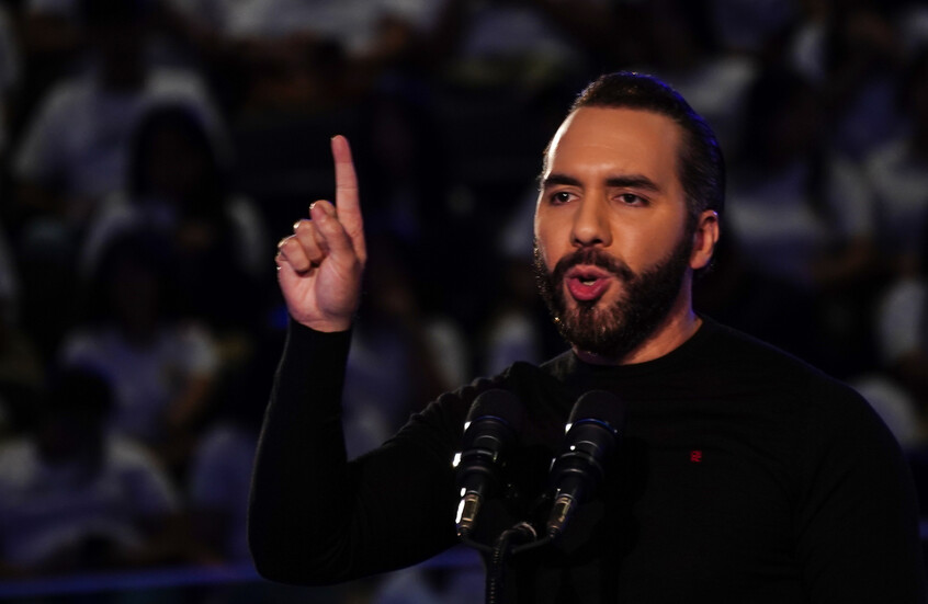 "من يحمي الذئب يضحي بالخراف".. رئيس السلفادور "يهدد" بنقل أخطر مجرمي بلاده إلى فرنسا بسبب عرض أزياء