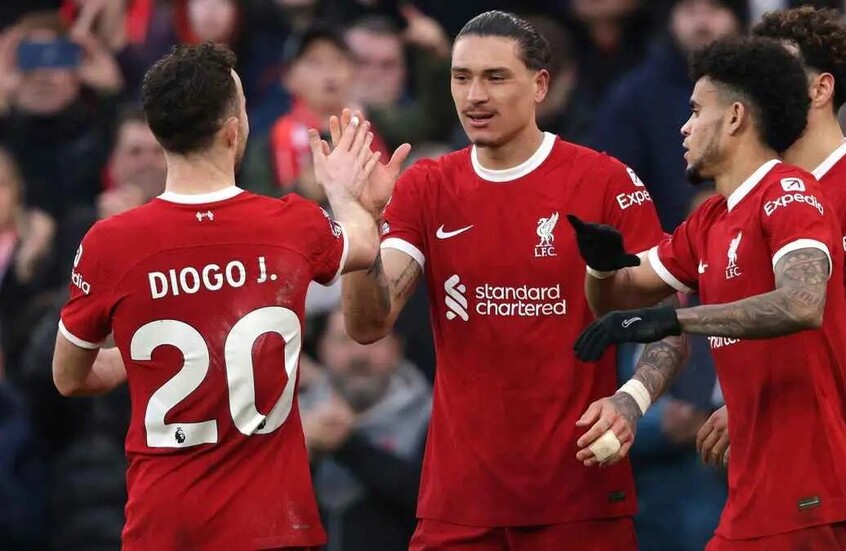 ليفربول يفجر مخاوف الهلال السعودي بتحرك مفاجئ