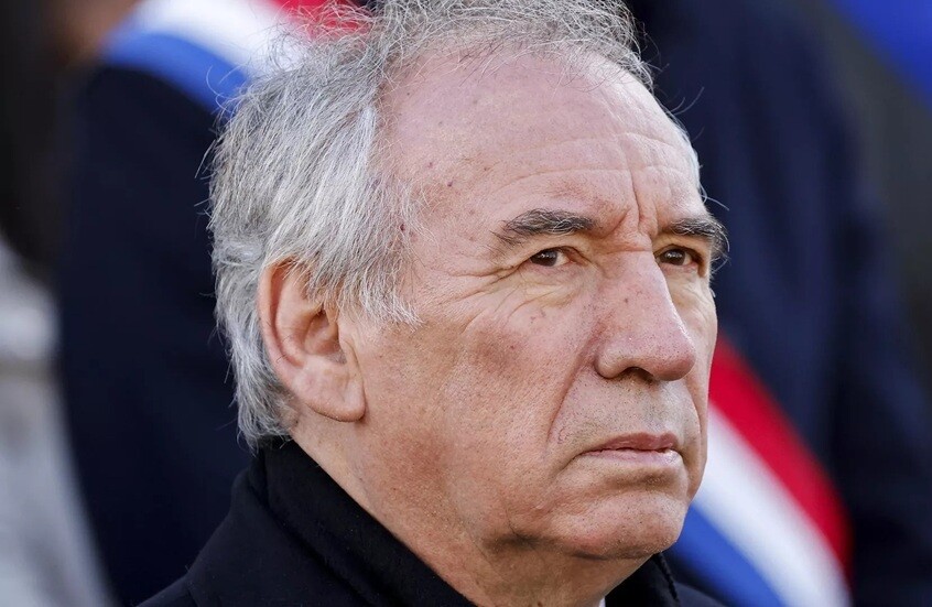 رئيس الوزراء الفرنسي ينجو من تصويت تاسع على سحب الثقة من حكومته