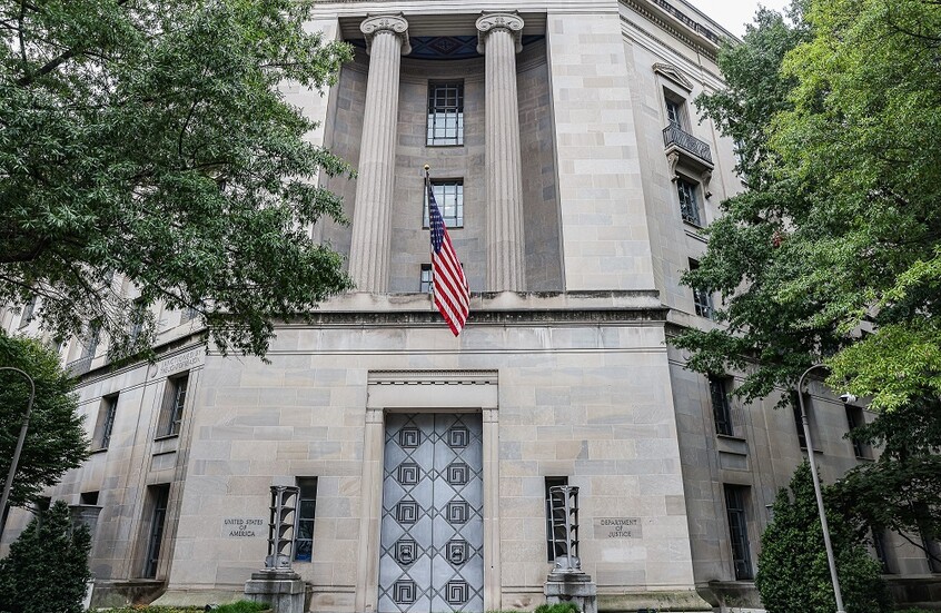 السلطات الأمريكية تعلن التركيز على جهود سحب الجنسية من فئة معينة من المجنسين