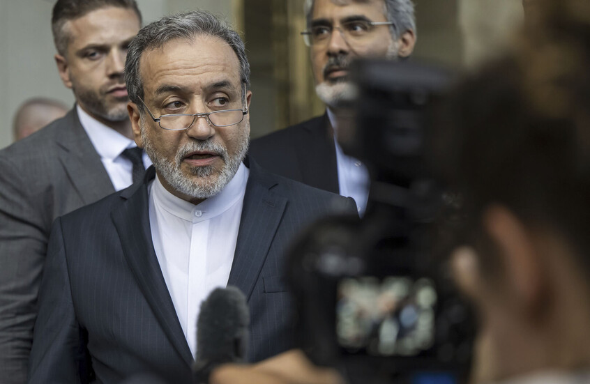 وزير الخارجية الإيراني يرد على تصريحات مفوضة الأمن والخارجية في الاتحاد الأوروبي
