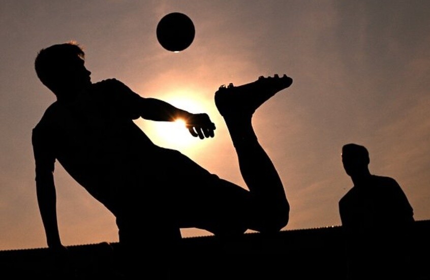تمديد استثناءات "فيفا" بشأن عقود اللاعبين الأجانب في روسيا