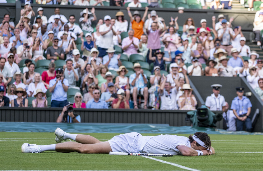 الضغوط والانعزال في ملاعب التنس.. لماذا يعاني اللاعبون الكبار نفسيا؟
