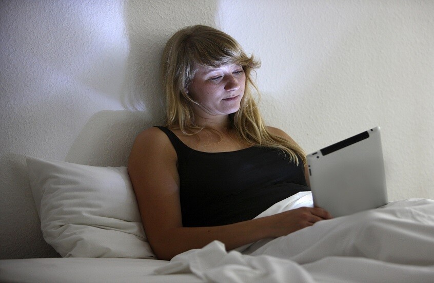 استطلاع صادم يكشف إدمان البريطانيين على وسائل التواصل الاجتماعي