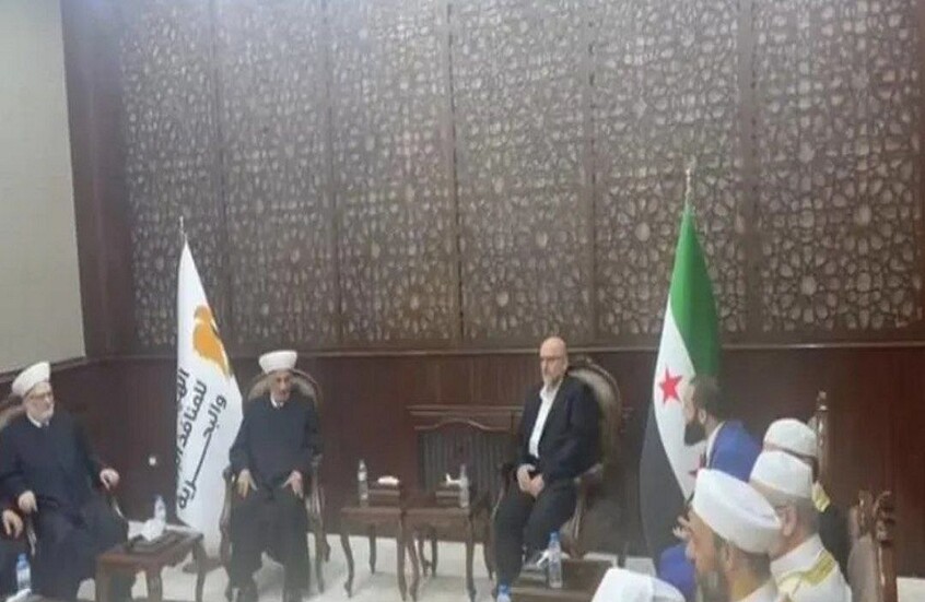 وصول مفتي لبنان إلى سوريا للقاء الشرع