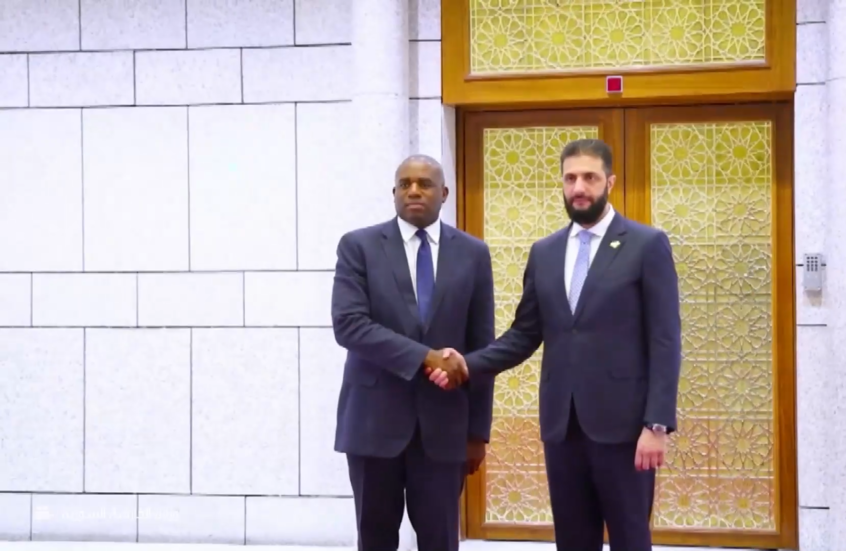 أحمد الشرع يستقبل وزير خارجية بريطانيا في دمشق