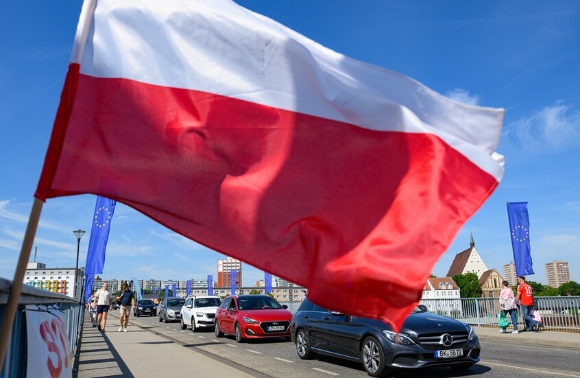 بولندا ترد على تشديد ألمانيا عمليات التفتيش على الحدود