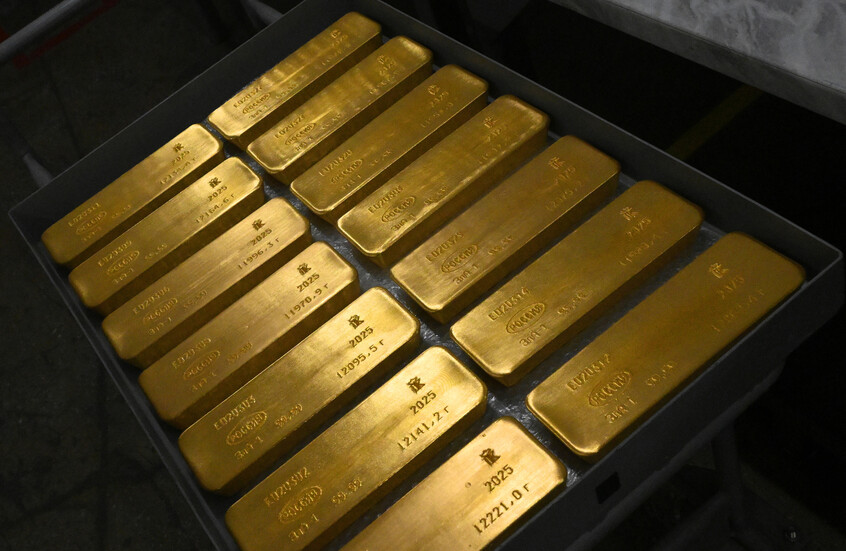 تراجع أسعار الذهب إلى أدنى مستوى في نحو أسبوع