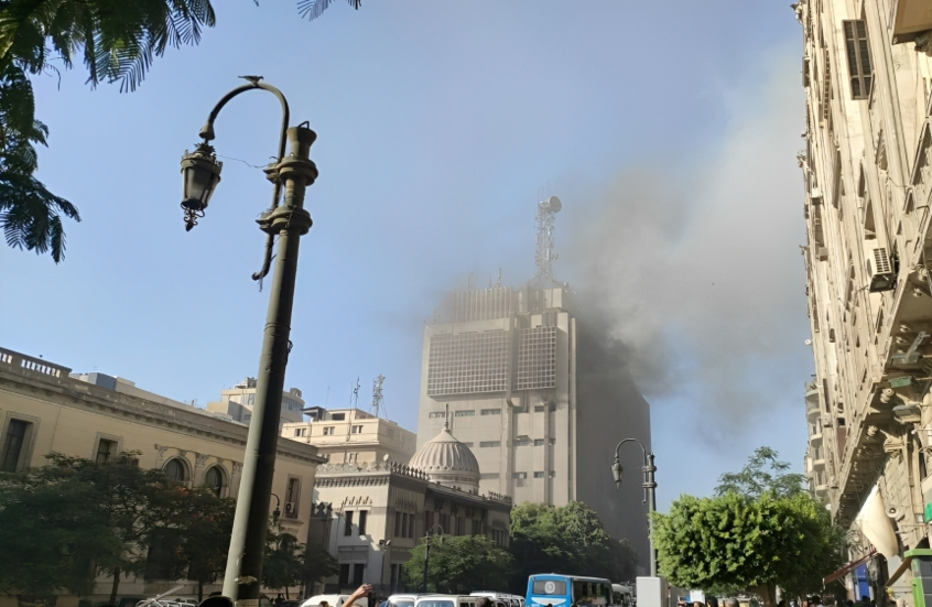 مصر.. حريق هائل في قلب القاهرة