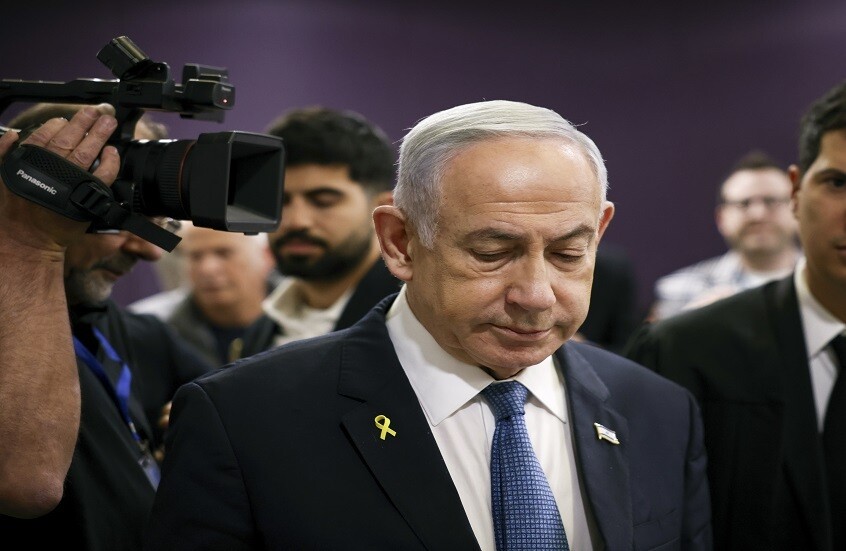 شاهد.. لحظة تلقي نتنياهو الأنباء حول كمين بيت حانون الصعب والذي أدى لمقتل وإصابة عشرات الجنود