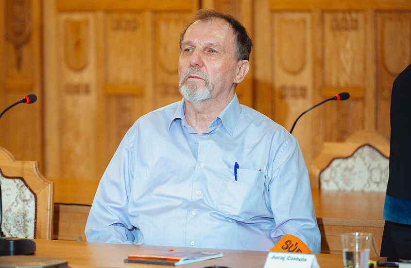 بدء محاكمة المتهم بمحاولة اغتيال رئيس وزراء سلوفاكيا