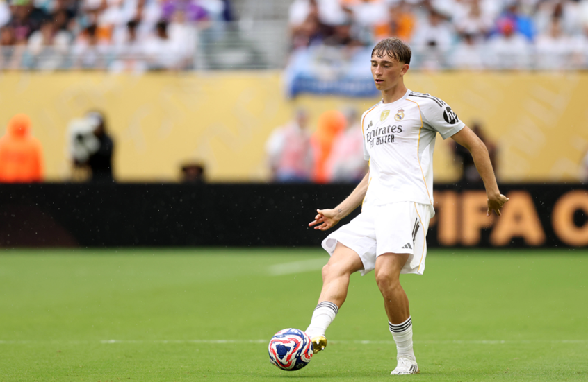 إيقاف ثنائي باريس لنهاية مونديال الأندية.. وعقوبة "مخففة" لمدافع ريال مدريد هویسن