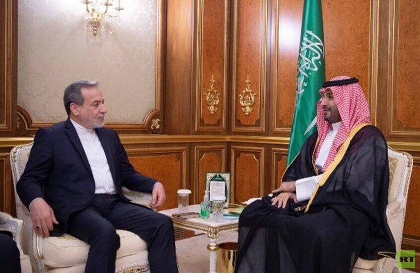 ولي العهد السعودي يلتقي وزير الخارجية الإيراني