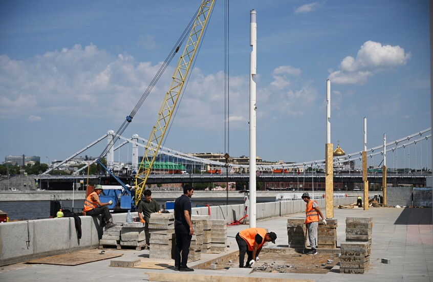 وزارة العمل الروسية تنفي شائعات استقدام مليون عامل هندي