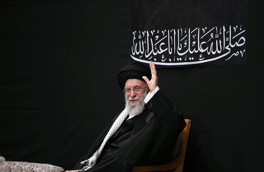 رئيس مجلس الشورى الإيراني: خامنئي حضر شخصيا في غرفة القيادة خلال الحرب ضد إسرائيل وأصدر توجيهاته