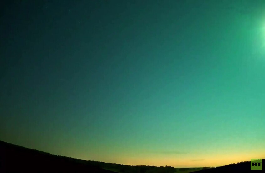 روسيا.. نيزك يضيء سماء مقاطعة تشيلابينسك