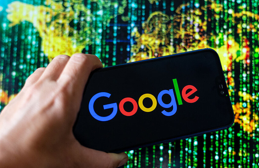 "غوغل" و"أوراكل" تتسابقان لتقديم خصومات كبيرة للحكومة الأمريكية ضمن خطة لتقليص الإنفاق الفيدرالي