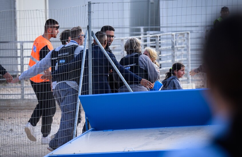 "مصممة على طراز الفنادق".. وزير يوناني يطلب مراجعة قائمة الطعام المقدمة للمهاجرين