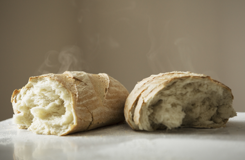 رغم الجدل حول الكربوهيدرات.. فوائد صحية متعددة لتناول الخبز يوميا