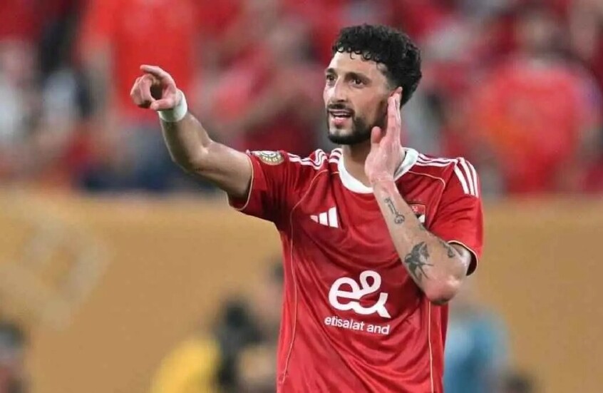 وسام أبو علي يثير الجدل بمنشوره عقب إعلان الأهلي المصري استمراره ضمن صفوفه (صورة)