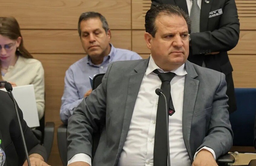 الكنيست الإسرائيلي يفشل في عزل النائب العربي أيمن عودة