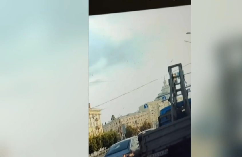 لحظة هجوم مسيرة أوكرانية على مبنى سكني في فورونيج