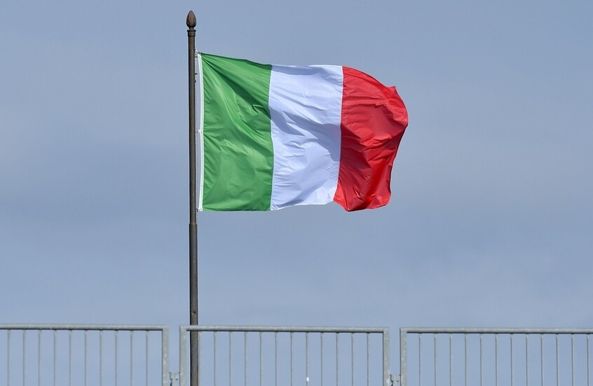 إيطاليا تعلن عدم مشاركتها في مبادرة شراء أسلحة أمريكية لأوكرانيا