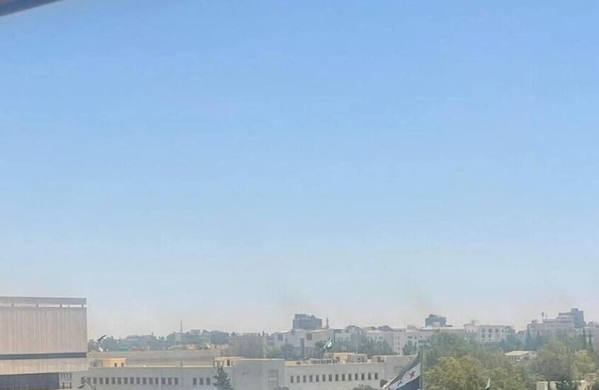 مراسلتنا: مسيرات إسرائيلية تقصف رئاسة الأركان السورية في دمشق (صورة)