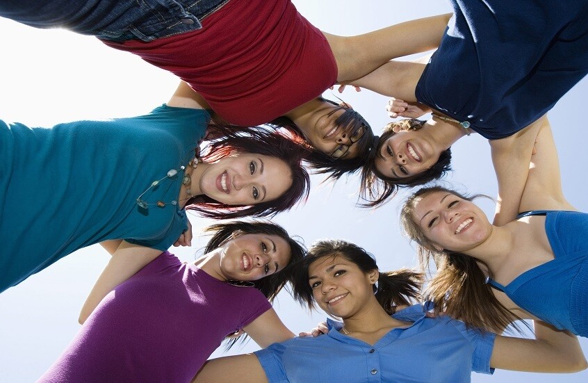 الاتصال الذهني.. دليل الصداقات القوية والعلاقات الوثيقة