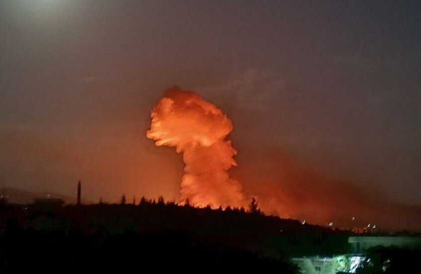 دوي انفجار داخل اللواء 107 في جبلة السورية يرجح أنه قصف إسرائيلي ـ صور+فيديو