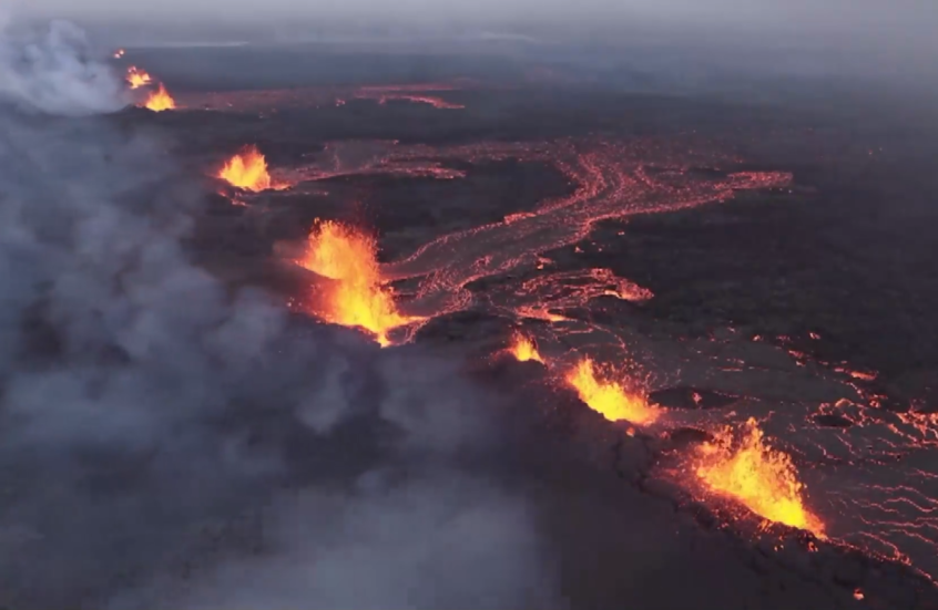 آيسلندا.. الحمم البركانية تخترق الحواجز وتجبر 100 شخص على الإخلاء