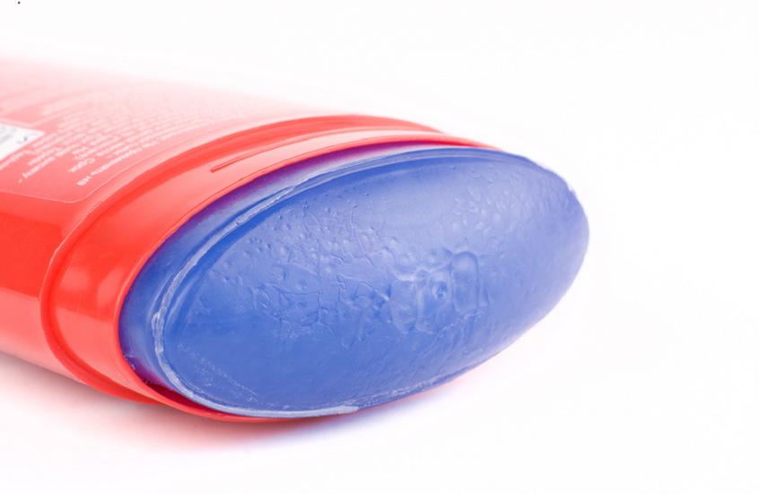 سحب مزيلات عرق شهيرة من الأسواق الأمريكية إثر مخاطر غير معلنة