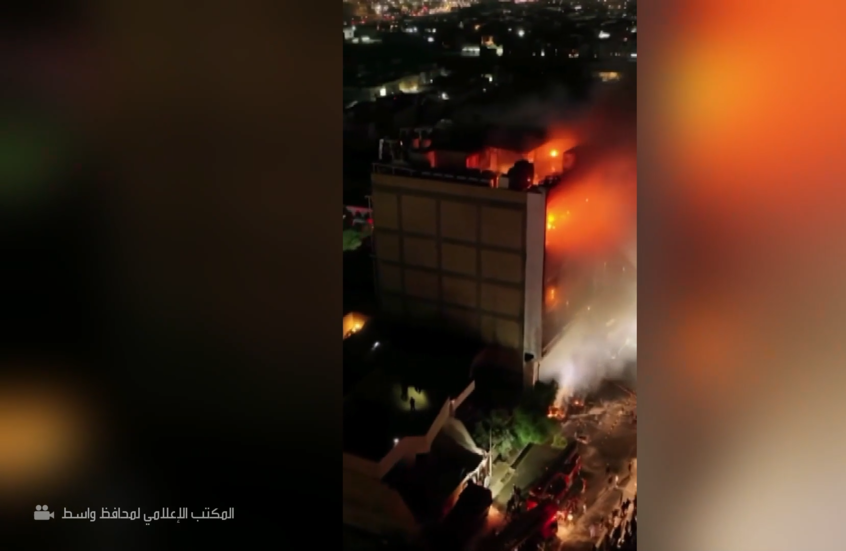 لقطات جوية لحريق يلتهم مركزا تجاريا وسط مدينة الكوت العراقية ويخلف 61 قتيلا