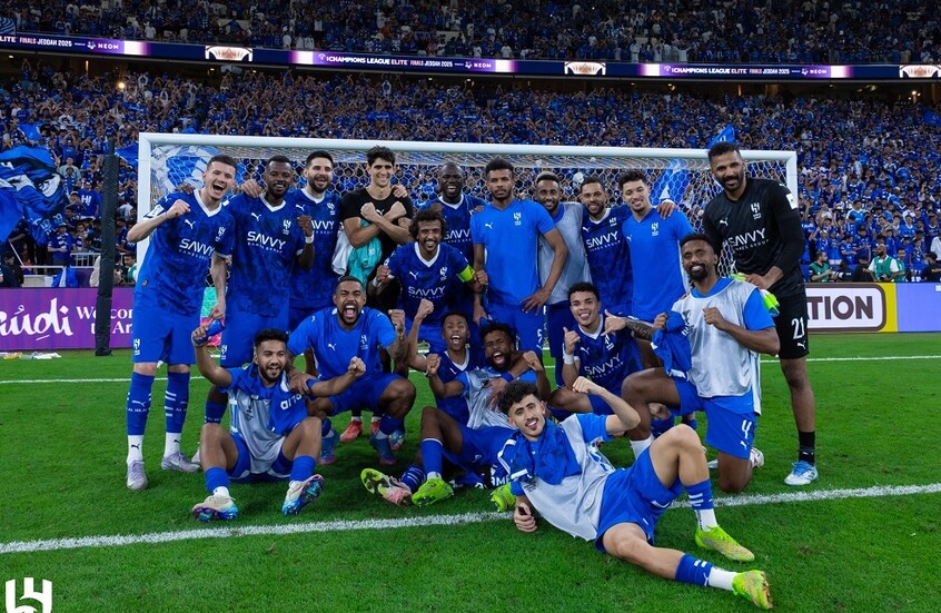 أسطورة الكرة السعودية سعيد العويران يصدم الهلال بعقوبات الانسحاب من السوبر (فيديو)