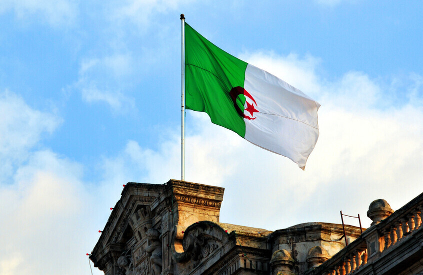 الجزائر: نرفض قرار المفوضية الأوروبية بالتحكيم الأحادي ونطالب بعقد مجلس الشراكة