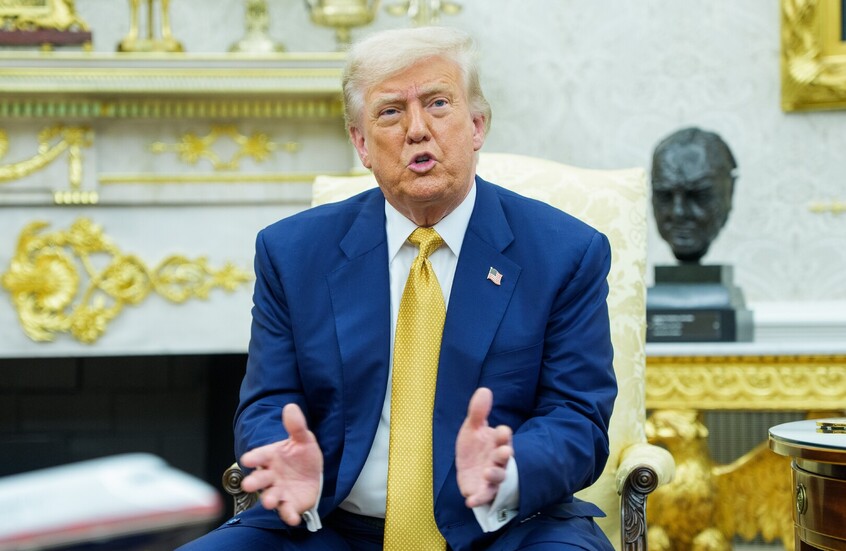 ترامب يحتفل بإنجاز ضخم.. الكونغرس يقر خفض الإنفاق الفيدرالي بعد 40 عاما من المحاولات